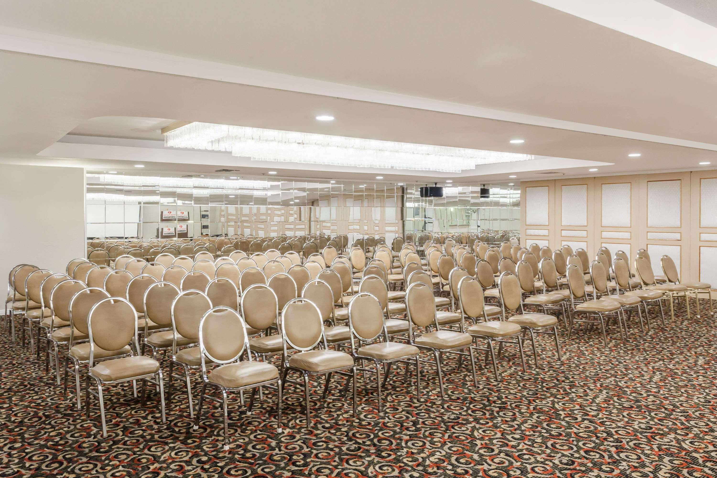 Ramada Plaza By Wyndham Garden Grove/Anaheim South Ξενοδοχείο Εξωτερικό φωτογραφία