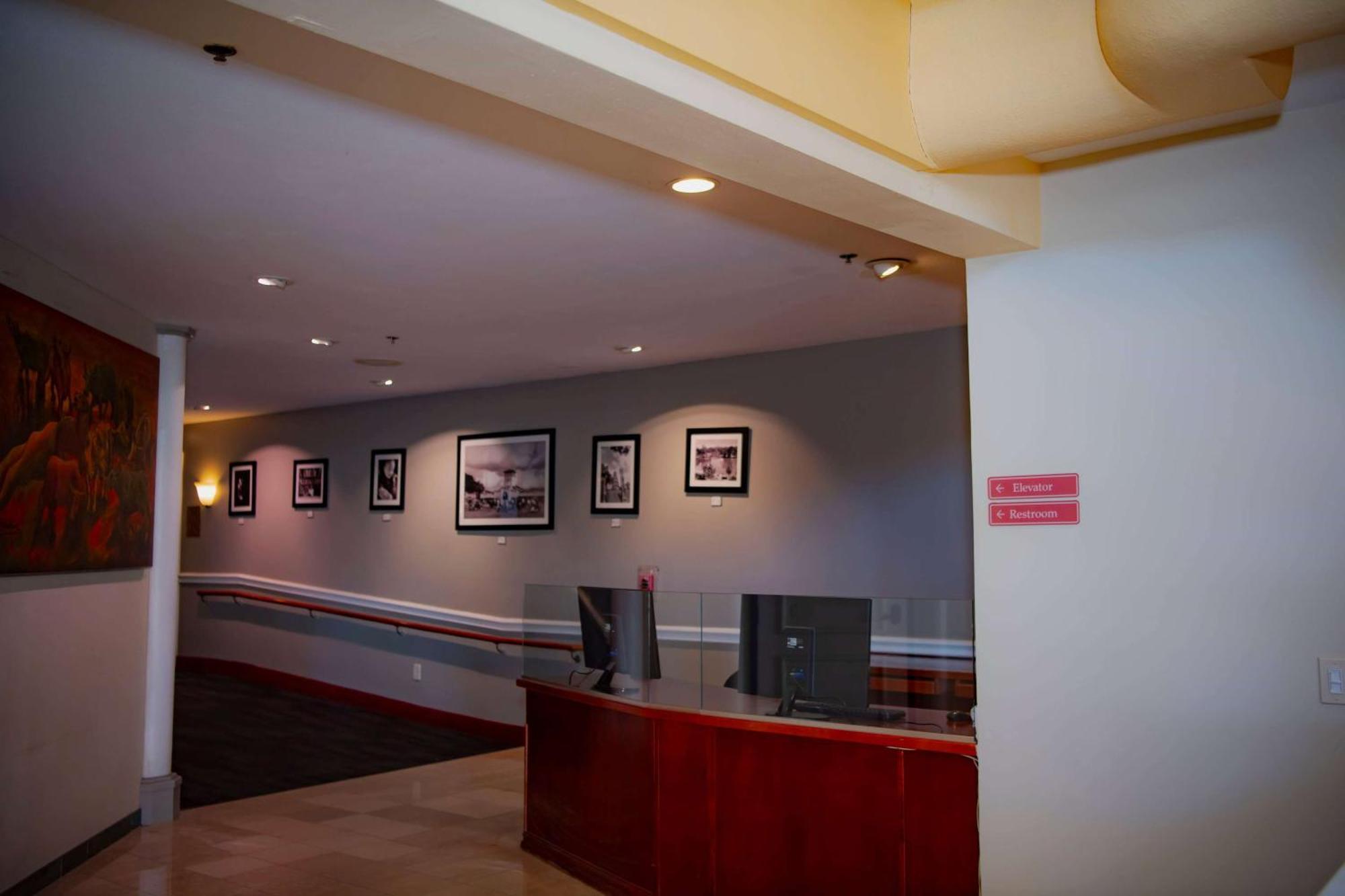 Ramada Plaza By Wyndham Garden Grove/Anaheim South Ξενοδοχείο Εξωτερικό φωτογραφία