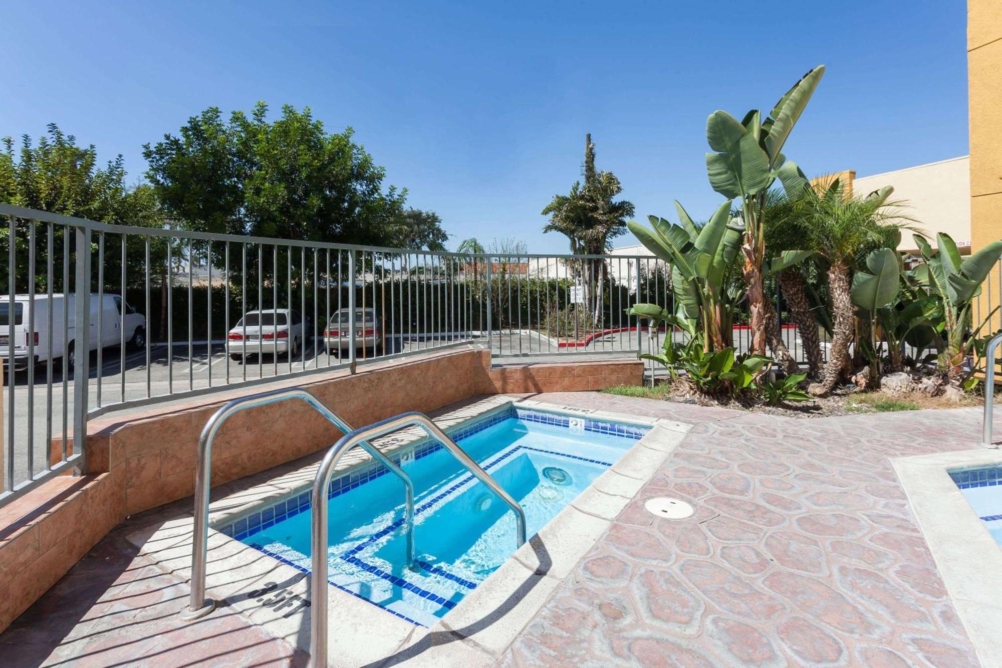 Ramada Plaza By Wyndham Garden Grove/Anaheim South Ξενοδοχείο Εξωτερικό φωτογραφία